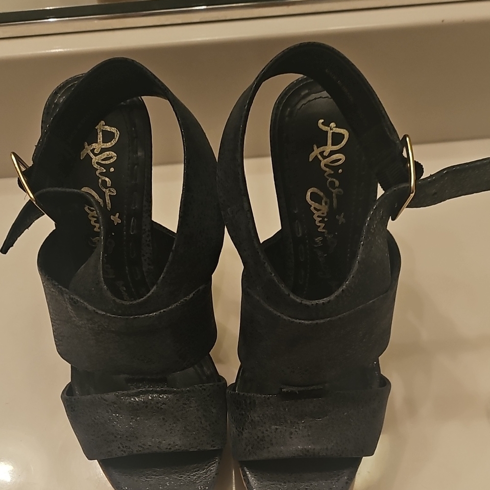 Alice + Olivia Black Women's Suede Sandals with Gold Buckles